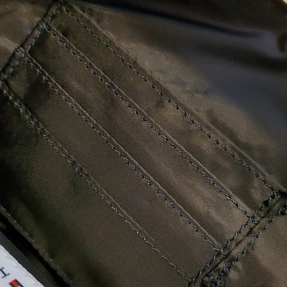 Tommy Hilfiger small handbag NWT - Picture 7 of 14